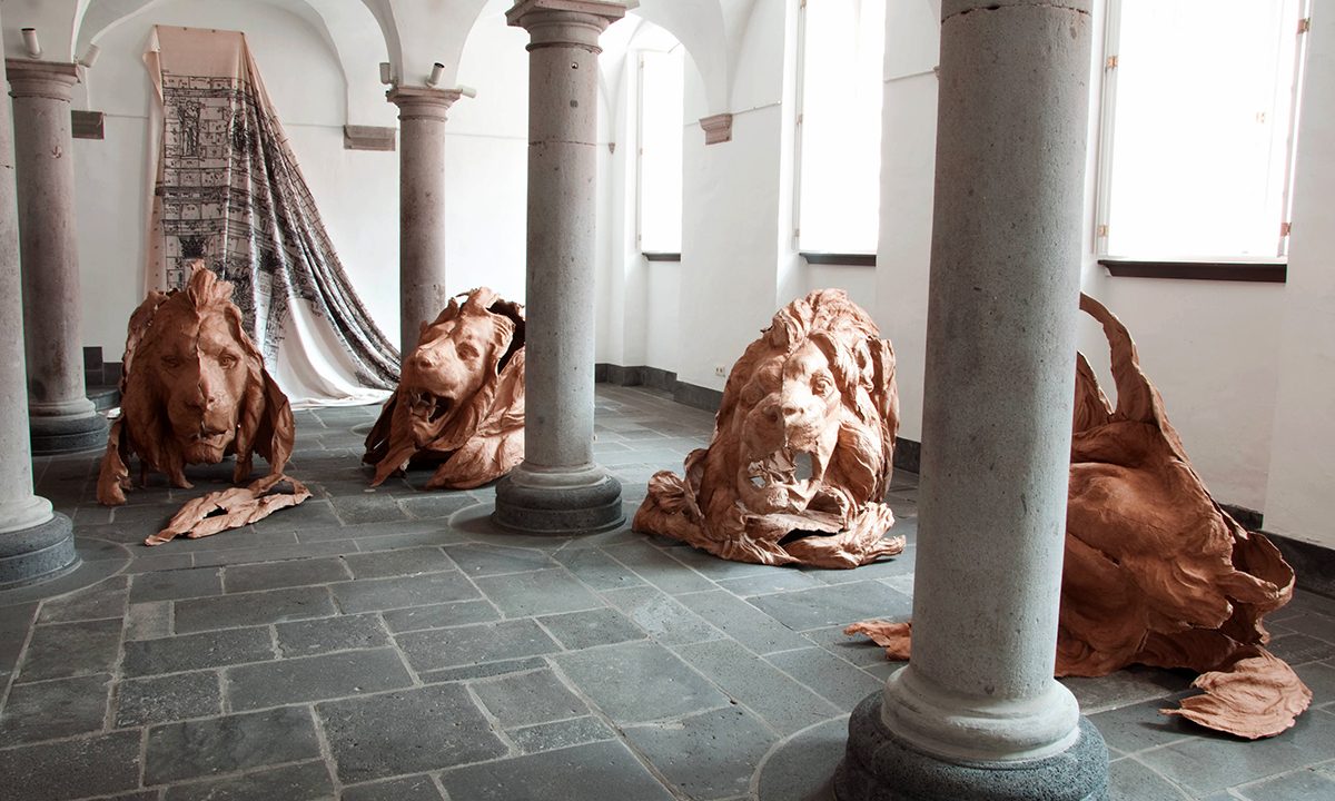 Ankündigung der Jahresausstellung „Papier“ in der Stadtgalerie Villa